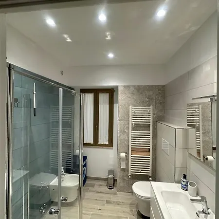 Dietro L'angolo Apartment *