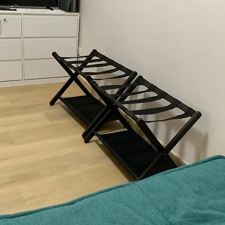 Dietro L'angolo *